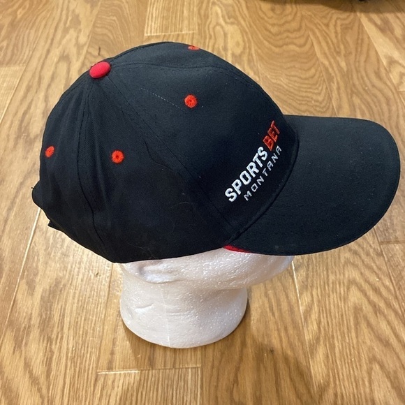 SPORTS BET MONTANA HAT BLACK  STRAPBACK ADJUSTABLE NWOT - Picture 2 of 9